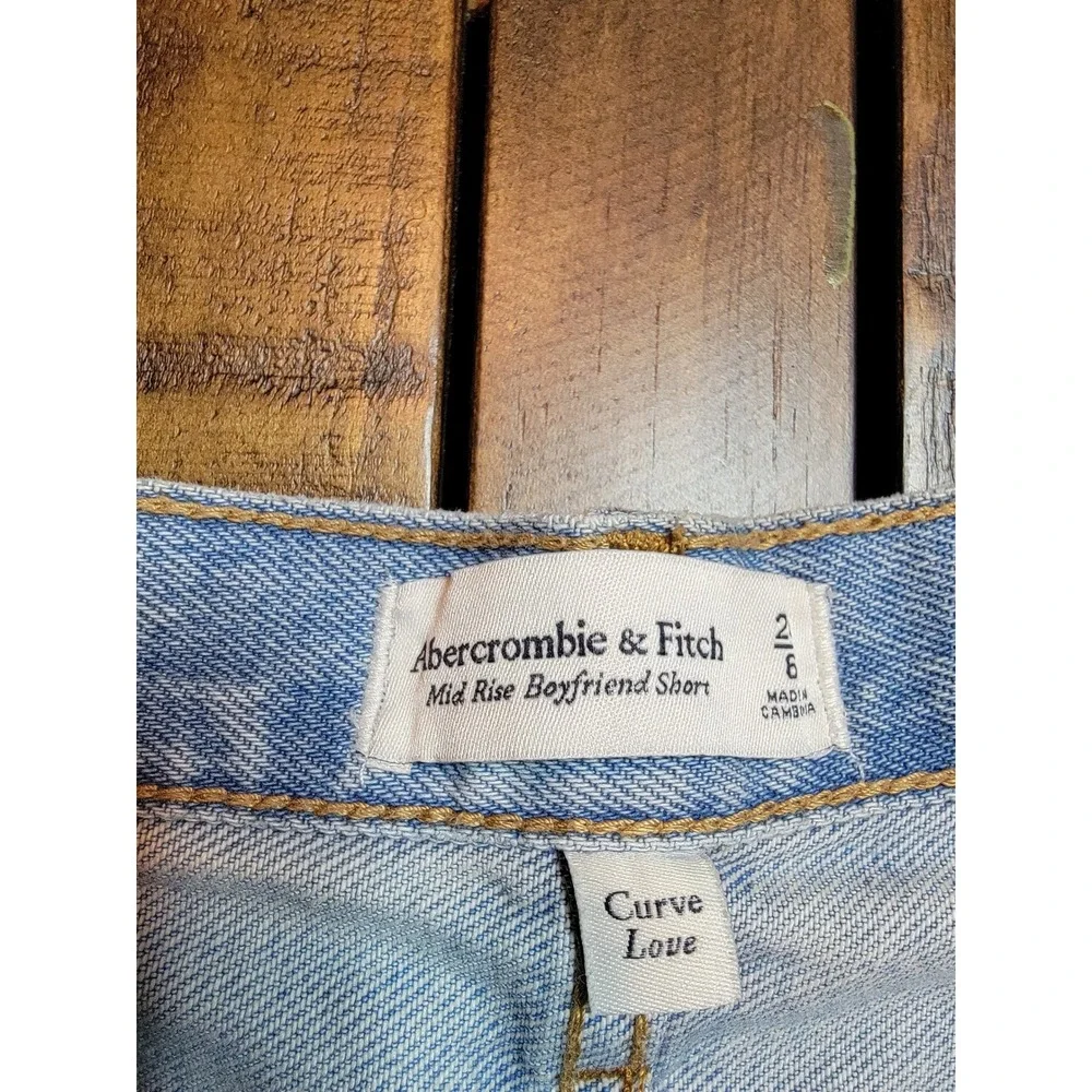 Abercrombie & Fitch Boyfriend Shorts Womens 28/6 Light Wash Excellent Distressed